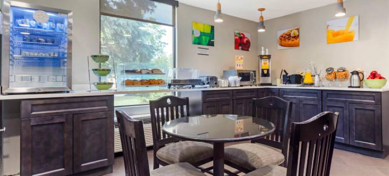 品质酒店及套房新泽西州首府区(Quality Inn & Suites NJ State Capital Area)图片