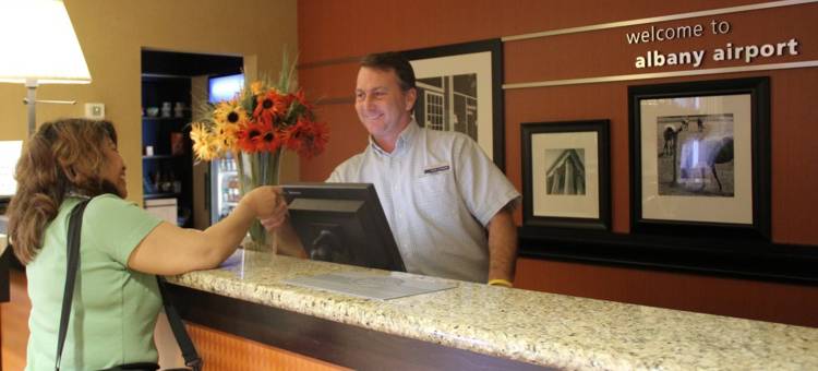 奥尔巴尼机场欢朋套房酒店(Hampton Inn & Suites Albany-Airport)图片