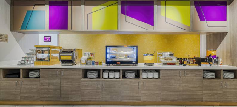 科罗拉多斯普林斯机场希尔顿惠庭套房酒店(Home2 Suites by Hilton Colorado Springs Airport)图片