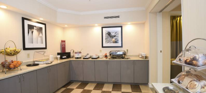 杰克逊维尔东丽晶广场欢朋酒店(Hampton Inn Jacksonville East Regency Square)图片