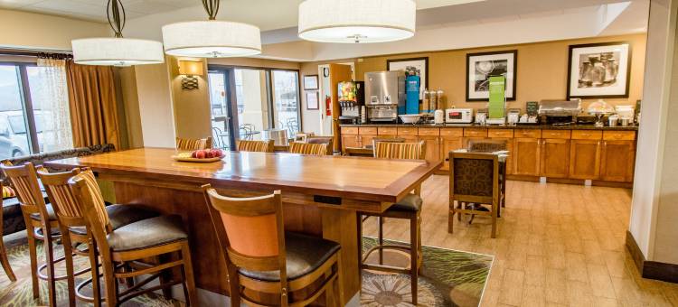 卡利维尔I-75/科夫湖州立公园希尔顿欢朋酒店(Hampton Inn Caryville-I-75/Cove Lake State Park)图片