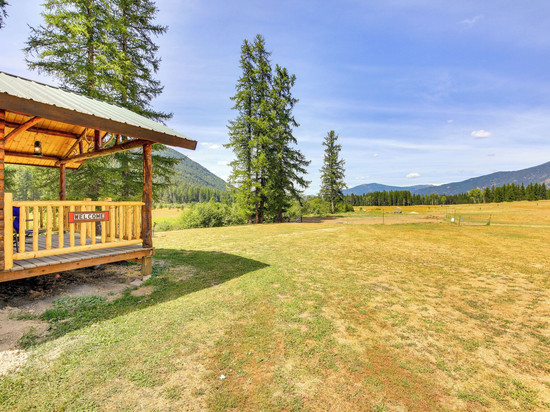 舒适的农场小屋-距离Trout Creek 9英里!