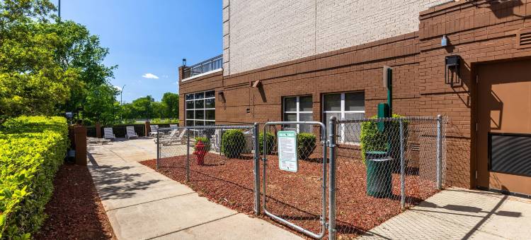 亨特斯维尔诺曼湖丽怡酒店(Country Inn & Suites by Radisson, Lake Norman Huntersville, NC)图片