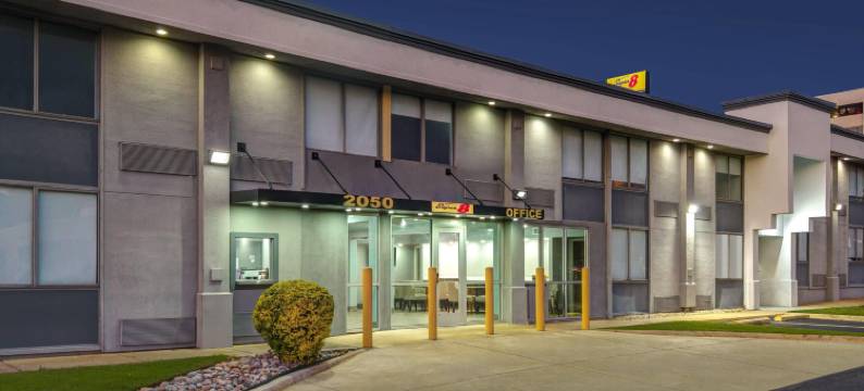 温德姆速8酒店-沃斯堡娱乐区(Super 8 by Wyndham Fort Worth Entertainment District)图片