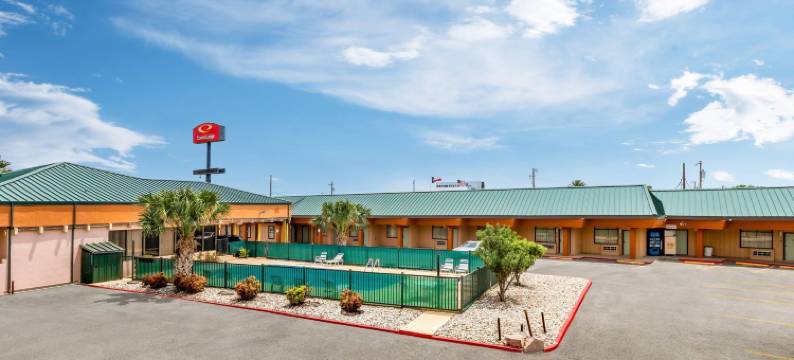 德里奥伊克诺旅馆(Econo Lodge Del Rio)图片