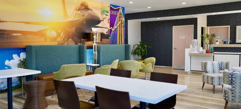 费尔伯恩赖特-帕特森空军基地凯隆波因特酒店(Clarion Pointe Fairborn Near Wright Patterson AFB)图片