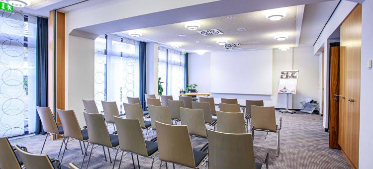 里萨德累斯顿艾尔布兰德美居酒店(Mercure Hotel Riesa Dresden Elbland)图片