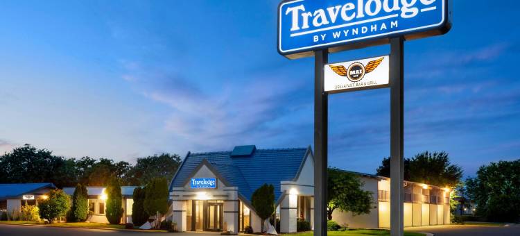 密尔沃基机场酒店(Travelodge by Wyndham Milwaukee)图片