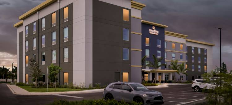HomeTowne Studios by Red Roof迈尔斯堡(HomeTowne Studios by Red Roof Fort Myers)图片