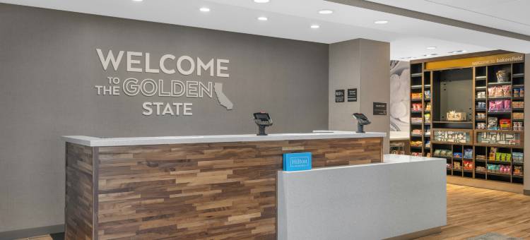 贝克斯菲尔德中心汉普顿套房酒店(Hampton Inn & Suites by Hilton Bakersfield Central)图片