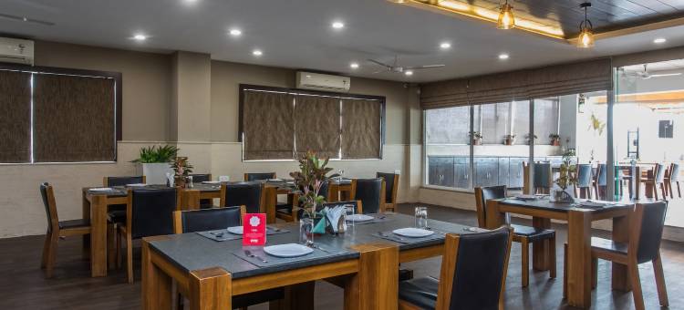 印多尔查潘市场的舒适豪华房(Palette by CheckIn Chappan Market Indore Formerly Sapphire Star)图片