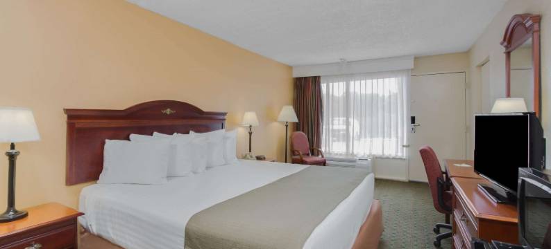 阿什维尔西温德姆戴斯酒店(Days Inn by Wyndham Asheville West)图片