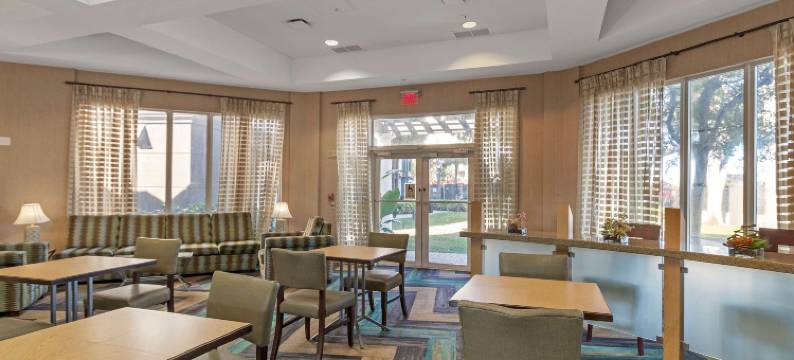 劳德代尔堡机场拉昆塔温德姆套房酒店(La Quinta Inn & Suites by Wyndham Ft. Lauderdale Airport)图片