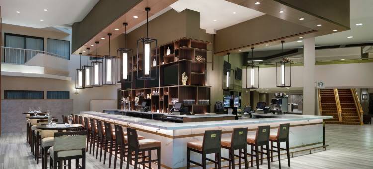 纽瓦克机场希尔顿逸林酒店(DoubleTree by Hilton Hotel Newark Airport)图片