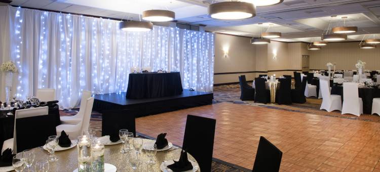北西雅图林伍德希尔顿大使套房酒店(Embassy Suites by Hilton Seattle North Lynnwood)图片