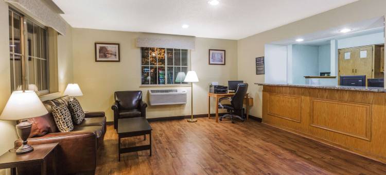 速8酒店-东斯特劳兹堡/波科诺-由温德姆酒店管理(Super 8 by Wyndham East Stroudsburg/Poconos)图片