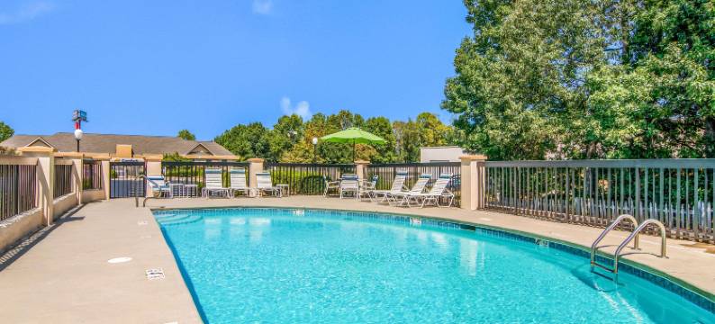 萨沃尼I-85凯艺酒店(Quality Inn Suwanee I-85)图片