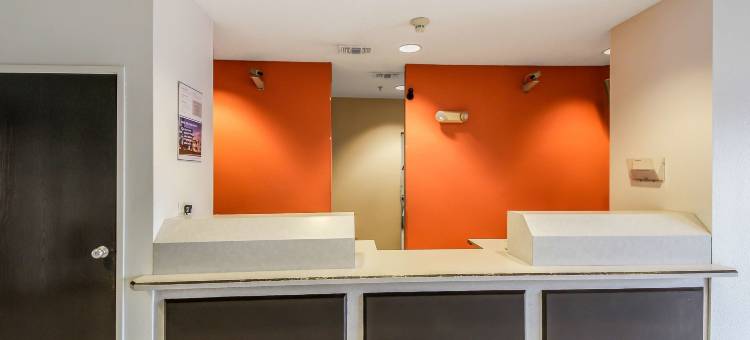 纽布朗费尔斯6号汽车旅馆(Motel 6 New Braunfels, TX)图片