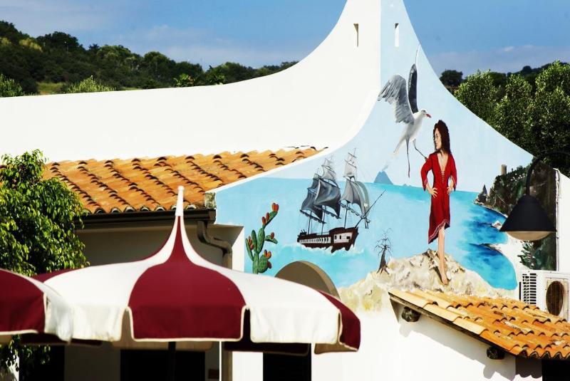 Hotel Baia del Capo Over view