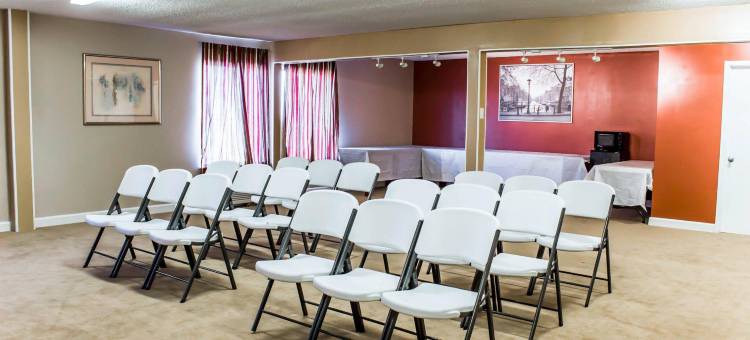 伯灵顿I-40伊克诺旅馆(Econo Lodge Burlington I-40)图片