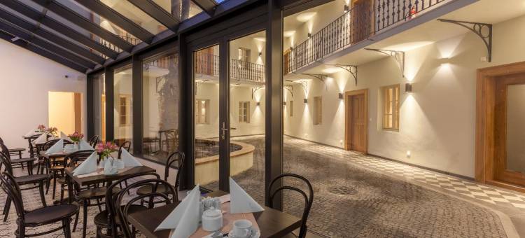 白色百合酒店(Hotel At the White Lily)图片