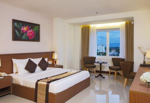 Sunrise Hotel Hotel Overview