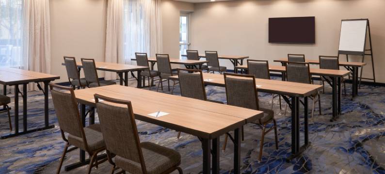 西棕榈滩万枫酒店及套房(Fairfield Inn & Suites West Palm Beach)图片