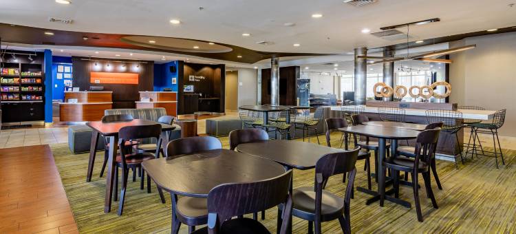 布朗维克万怡酒店(Courtyard by Marriott Brunswick)图片