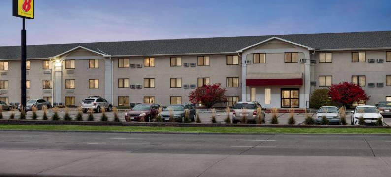 林肯北温德姆速8酒店(Super 8 by Wyndham Lincoln North)图片