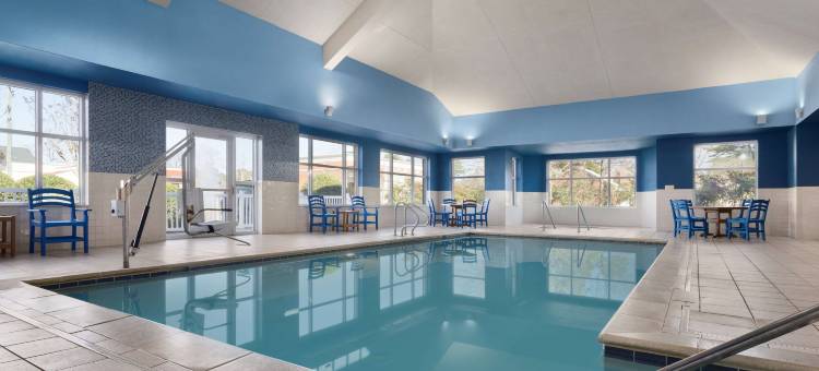 威廉斯堡历史区丽怡酒店(Country Inn & Suites by Radisson, Williamsburg Historic Area, VA)图片