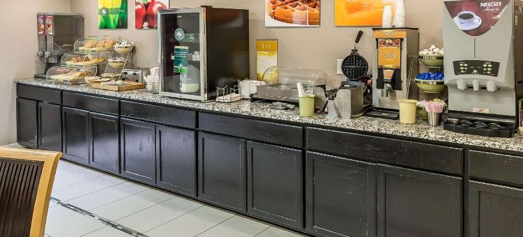 梅森高速公路42号郊区开放式客房酒店(Suburban Studios Mason Hwy 42)图片