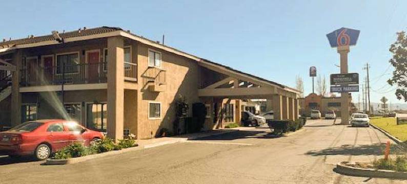 加利福尼亚索莱达 6号汽车旅馆(Motel 6 Soledad, CA)图片