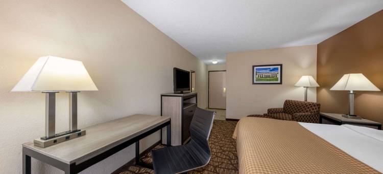 劳伦斯温德姆呗盟套房酒店(Baymont by Wyndham Lawrence)图片