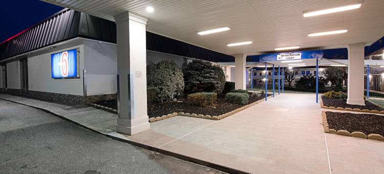 士丹顿6号汽车旅馆(Motel 6 Staunton, VA)图片