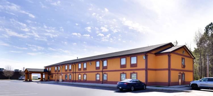 阿尔伯马尔美洲最佳价值套房酒店(Americas Best Value Inn and Suites Albemarle)图片