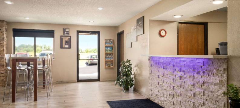 梅菲尔德速8酒店(Super 8 by Wyndham Mayfield)图片