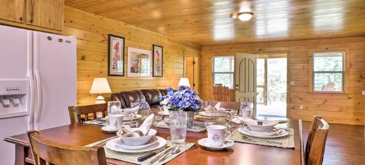 距小河峡谷3英里：风景如画的阿拉巴马小屋(Serene and Secluded Alabama Cabin with Covered Deck!)图片