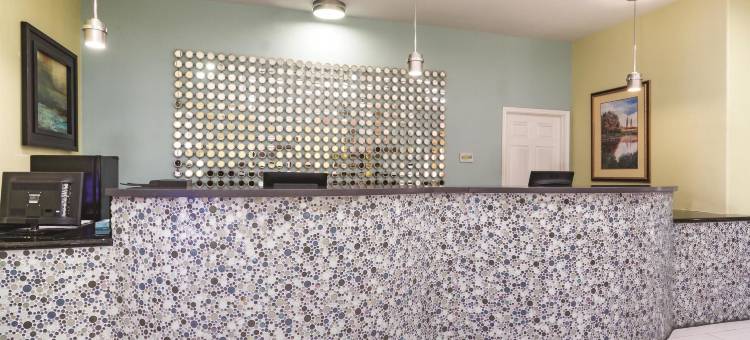 法尔 RGV 医学中心拉昆塔温德姆套房酒店(La Quinta Inn & Suites by Wyndham Pharr Rgv Medical Center)图片