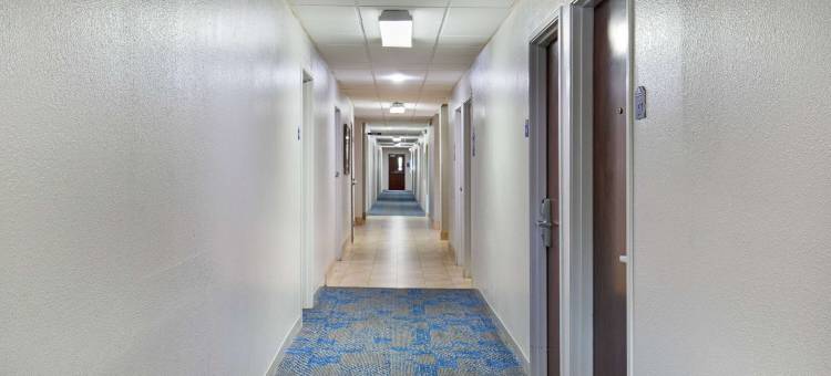 麦客达温德姆酒店及套房孟菲斯科尔多瓦I-40东(Microtel Inn & Suites by Wyndham Cordova Memphis I-40 East)图片