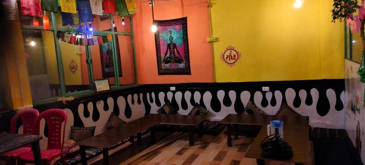 月亮咖啡馆和住宿酒店(Moon Hotel Tungnath)图片