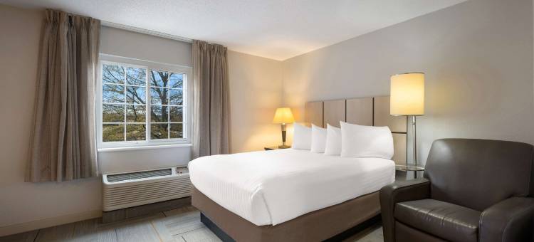 索内斯塔简约套房-亨茨维尔研究园区(Sonesta Simply Suites Huntsville Research Park)图片