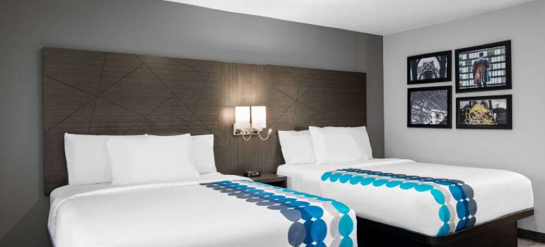 印第安纳波利斯机场行政公路拉昆塔温德姆酒店(La Quinta Inn by Wyndham Indianapolis Airport Executive Dr)图片