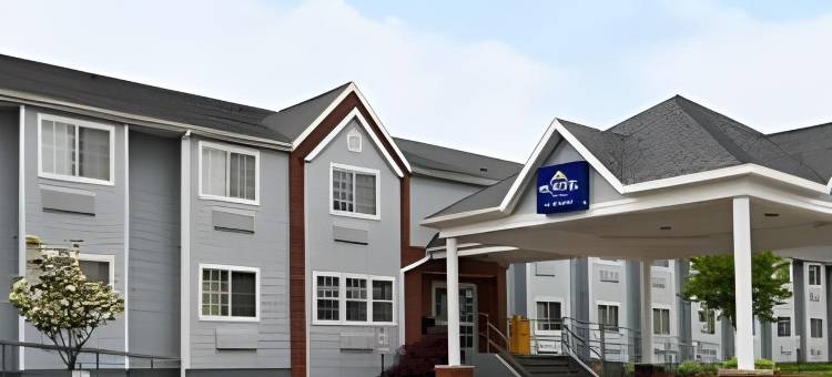 鲍德温斯维尔-锡拉丘兹麦客达套房酒店(Microtel Inn & Suites by Wyndham Baldwinsville/Syracuse)图片