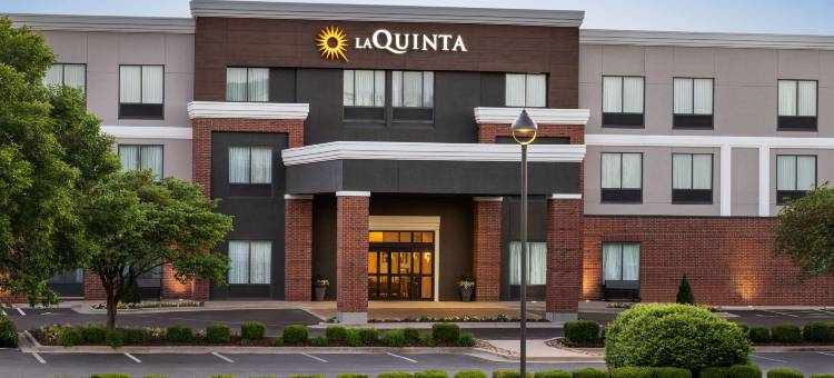 斯普林菲尔德机场广场拉昆塔温德姆套房酒店(La Quinta Inn & Suites by Wyndham Springfield Airport Plaza)图片