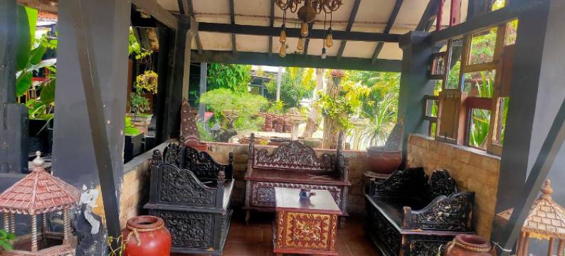 RedDoorz Plus Near Alun Alun Sumenep图片