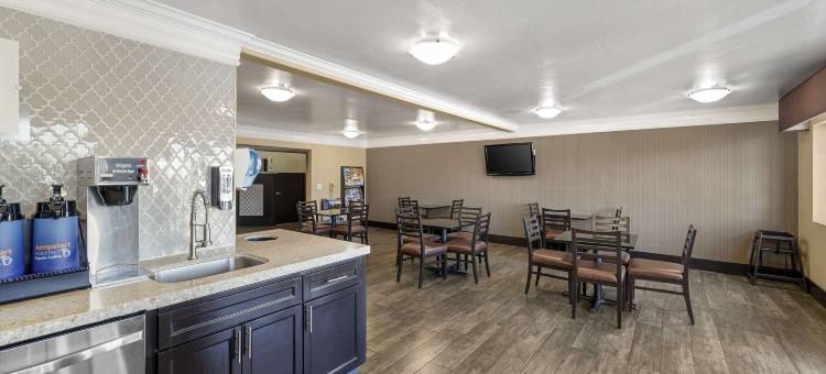 自由贝斯特韦斯特酒店(Best Western Liberty Inn)图片