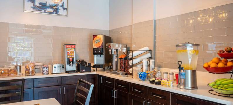 雷东多比奇海滩华美达酒店(Ramada Limited Redondo Beach)图片