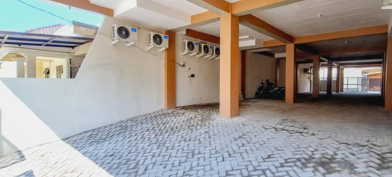 红门酒店-近玛琅创意中心(RedDoorz near Malang Creative Center)图片