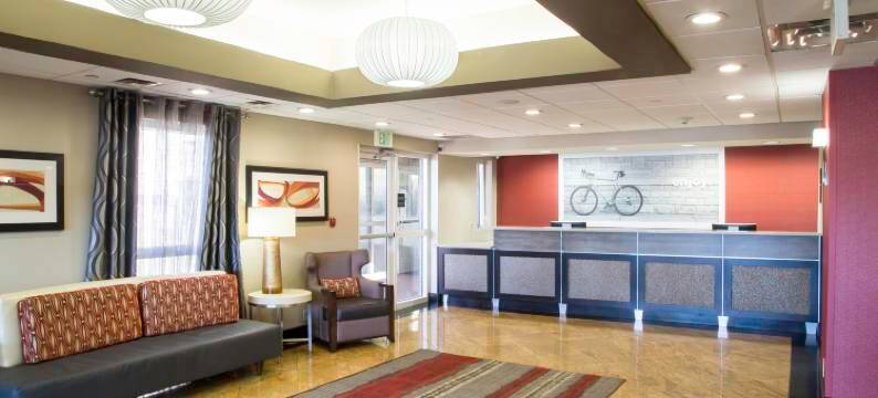 西牛津欢朋酒店(Hampton Inn Oxford-West)图片