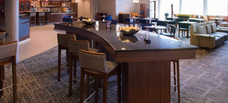 坎顿万怡酒店(Courtyard Canton)图片